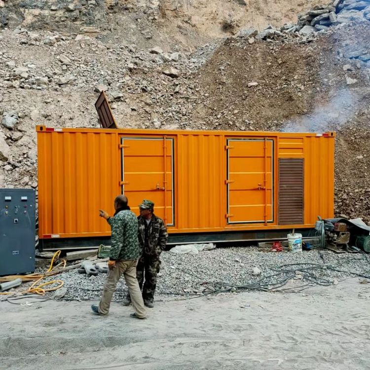 建始如何选择适合自己的 800KW 柴油发电机组？