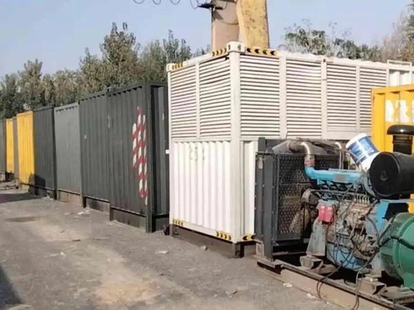 建始200KW柴油发电机机组每小时油耗是多少？