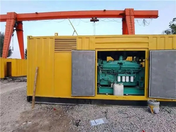 建始冬季低温环境下，500KW发电机组应该选择什么类型的启动电瓶？