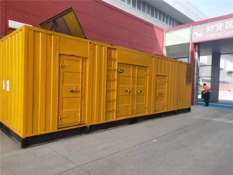 建始柴油发电机组预热机油时需要注意哪些安全事项?
